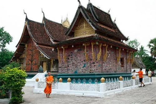 Wat Xieng Thông và những bức tranh tường