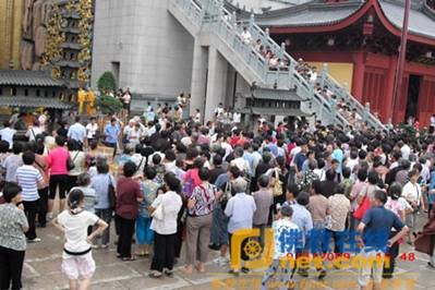 Trung Quốc:Các tự viện tổ chức đại pháp hội nhân ngày thành đạo của Bồ tát Quán Thế Âm ảnh 45 quantheam42.jpg