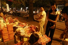 Hà Nội: Đêm Vu Lan và những ước nguyện tự đáy lòng ảnh 6 Ảnh minh họa