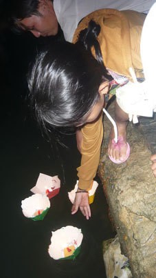 Cõng hồn đêm phố cổ ! ảnh 4 den long hoi an