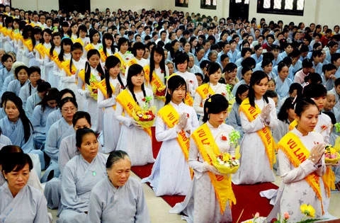 Ngày lễ Vu Lan nhằm vào rằm tháng bảy là một trong những ngày lễ quan trọng nhất trong năm của Phật giáo.