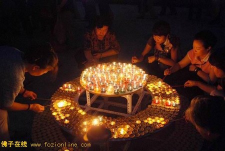 Các đạo tràng Phật giáo ở Trung Quốc tổ chức Pháp hội nhân mùa "Vu Lan báo ân”còn gọi là ngày "Phật hoan hỷ" ảnh 69 caunguyen 70.jpg