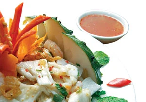 Gỏi mãng cầu và nước mắm chay