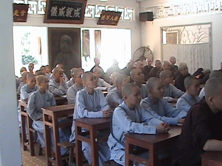 Khánh Hòa: Trường trung cấp Phật học năm học 2009-2010. ảnh 2 khanhhoa_09.JPG