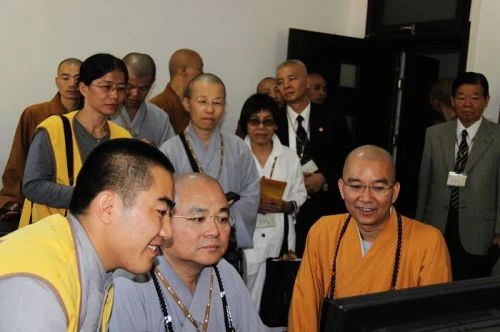 HAI VI LANH DAO DANG THAO LUAN DUONG HUONG QUAN LY TANG DOAN.jpg