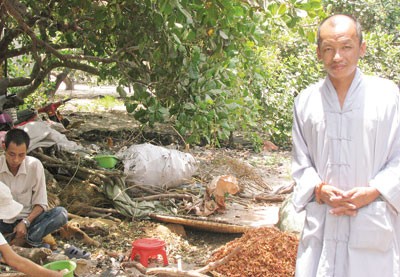 Những Tuệ Tĩnh thời nay: Ông Bụt miền cát bỏng ảnh 1 Những Tuệ Tĩnh thời nay: Ông Bụt miền cát bỏng ảnh 1