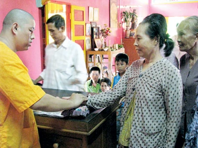 Những Tuệ Tĩnh thời nay: Tìm sự sống trên đỉnh núi ảnh 3