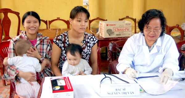 80 em nhỏ tại chùa Bồ Đề vui đón Trung thu ảnh 8