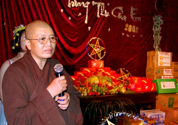 80 em nhỏ tại chùa Bồ Đề vui đón Trung thu ảnh 9