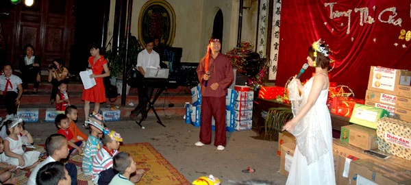 80 em nhỏ tại chùa Bồ Đề vui đón Trung thu ảnh 11