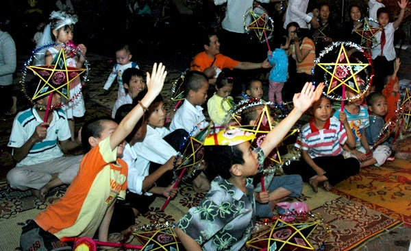 80 em nhỏ tại chùa Bồ Đề vui đón Trung thu ảnh 12