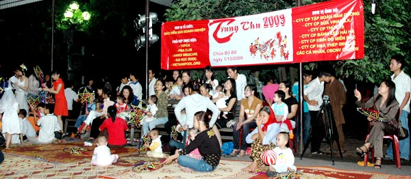 80 em nhỏ tại chùa Bồ Đề vui đón Trung thu ảnh 23