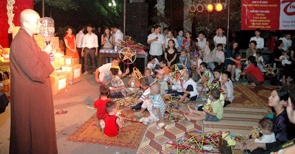 80 em nhỏ tại chùa Bồ Đề vui đón Trung thu ảnh 10