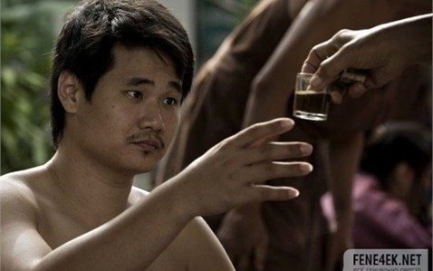 Cận cảnh cai nghiện tại chùa Thái Lan