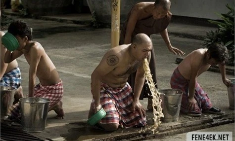 Cận cảnh cai nghiện tại chùa Thái Lan