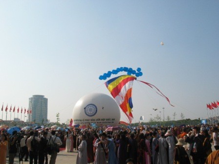 vesak 3.jpg
