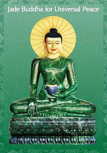 Tượng Phật bằng nephrit trong chuyến viễn du “Vì Hòa bình” năm 2009 ở Bắc Ninh. Mô tả ảnh.