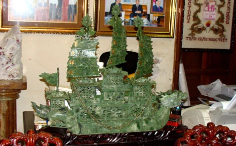 Một tuyệt tác bằng ngọc bích do ông Cường chạm khắc.