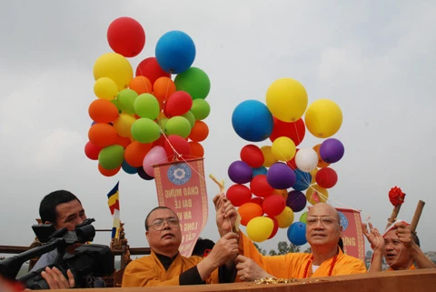 Hà Nội: Chùa Linh Quang tổ chức lễ an vị Long cốt (cất nóc) Đại hùng bảo điện ảnh 10