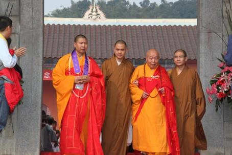 Trung Quốc: Pháp hội kỷ niệm 50 năm viên tịch của Đại lão Hòa thượng Hư Vân ảnh 18 huvan 18.jpg