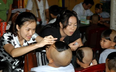 Một ngày thiện nguyện tại mái ấm Từ Ân ảnh 3 nuoitreem_3.JPG