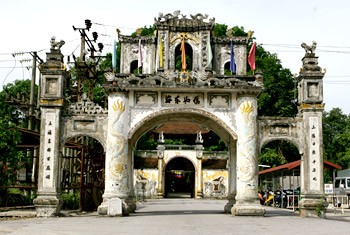 Hoàng Thái hậu Ỷ Lan và sự nghiệp của hai vị vua anh kiệt ảnh 3 Hoàng Thái hậu Ỷ Lan và sự nghiệp của hai vị vua anh kiệt ảnh 3