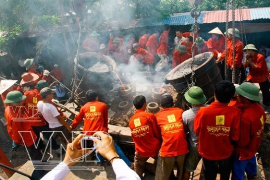 Nghệ nhân đúc đồng làng Ngũ Xã ảnh 5 Nghệ nhân đúc đồng làng Ngũ Xã ảnh 5