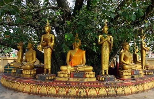 Tượng Phật ở khắp nơi trên đất nước sùng đạo này