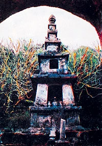 Tháp Huệ Quang thờ Phật hoàng ở chùa Hoa Yên, núi Yên Tử (Quảng Ninh) - Ảnh: tư liệu