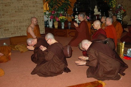 Khai trừ Tu viện Phật giáo Nam tông Bodhinyana vì tổ chức cho tu nữ thọ Đại giới ảnh 3 tykheoni_3.jpg