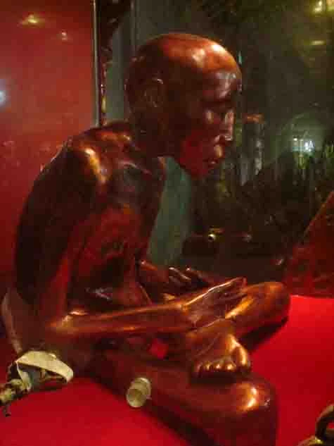 Thiền sư Vũ Khắc Minh viên tịch trong tư thế kiết già.