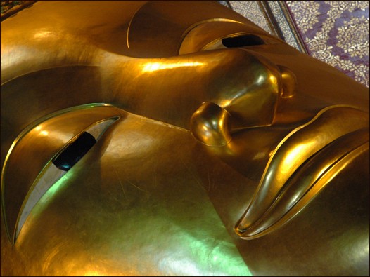 _watpo_recliningbhudda2.jpg
