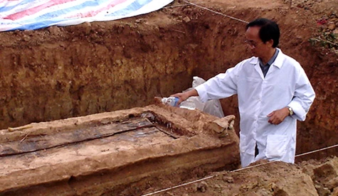 TS. Nguyễn Lân Cường luôn hy vọng lớp trẻ sẽ tiếp nối công việc nhọc nhằn song đầy ý nghĩa của ông.