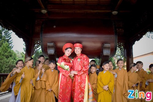 Thúy Nga làm đám hỏi nơi cửa thiền