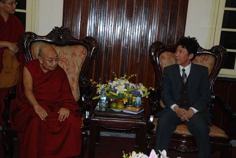 Hà Nội: Đức Lạt ma Dhakpa Tulku Rinpoche thăm GHPGVN & lễ Phật tại chùa Quán Sứ ảnh 8