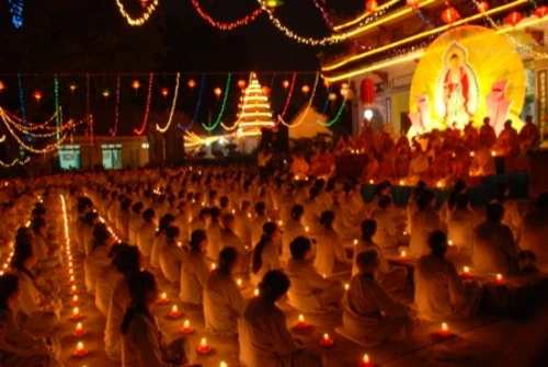 Đồng Nai: Sắc màu Hoa đăng nhân lễ vía Đức Phật A Di Đà tại chùa Phước Viên ảnh 12