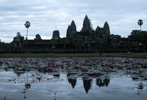 Angkor huyền bí giữa mùa xuân