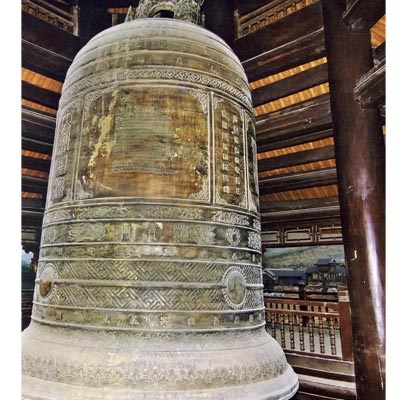 ĐHC lớn nhất Đông Nam Á được treo tại tháp chuông ở chùa Bái Đính mới