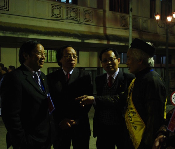 Trang nghiêm lễ hoàn táng vua Lê Dụ Tông ảnh 3