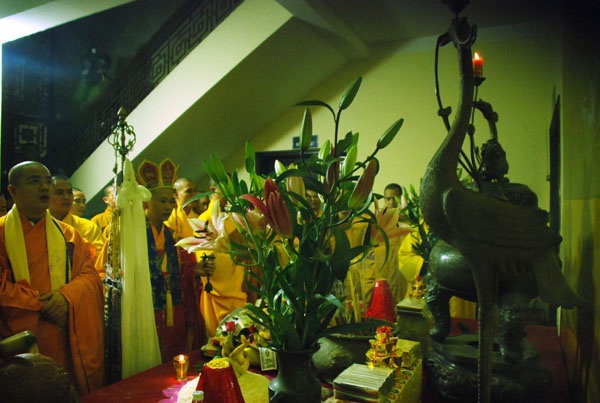 Trang nghiêm lễ hoàn táng vua Lê Dụ Tông ảnh 16