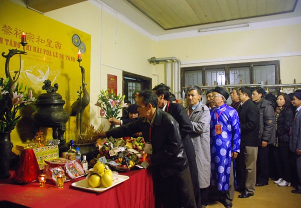 Trang nghiêm lễ hoàn táng vua Lê Dụ Tông ảnh 17