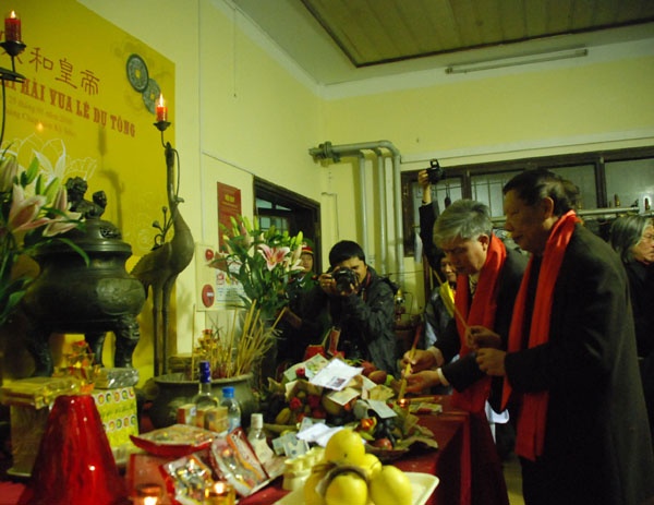 Trang nghiêm lễ hoàn táng vua Lê Dụ Tông ảnh 19