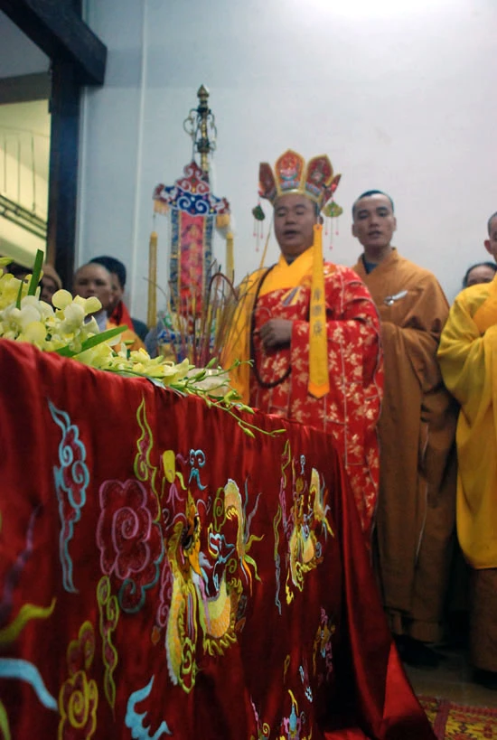 Trang nghiêm lễ hoàn táng vua Lê Dụ Tông ảnh 23 Trang nghiêm lễ hoàn táng vua Lê Dụ Tông ảnh 23