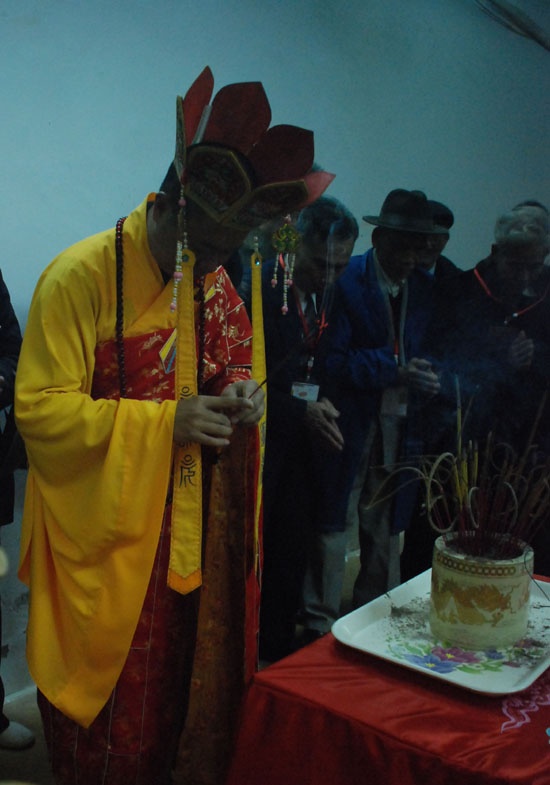 Trang nghiêm lễ hoàn táng vua Lê Dụ Tông ảnh 27