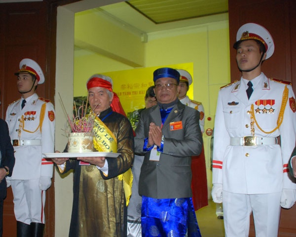 Trang nghiêm lễ hoàn táng vua Lê Dụ Tông ảnh 32