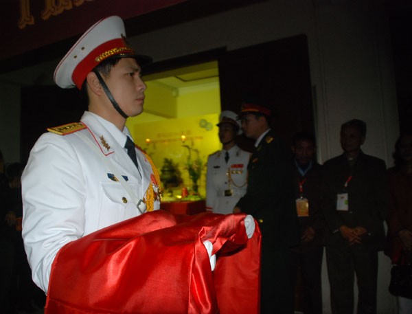 Trang nghiêm lễ hoàn táng vua Lê Dụ Tông ảnh 33