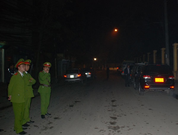 Trang nghiêm lễ hoàn táng vua Lê Dụ Tông ảnh 41