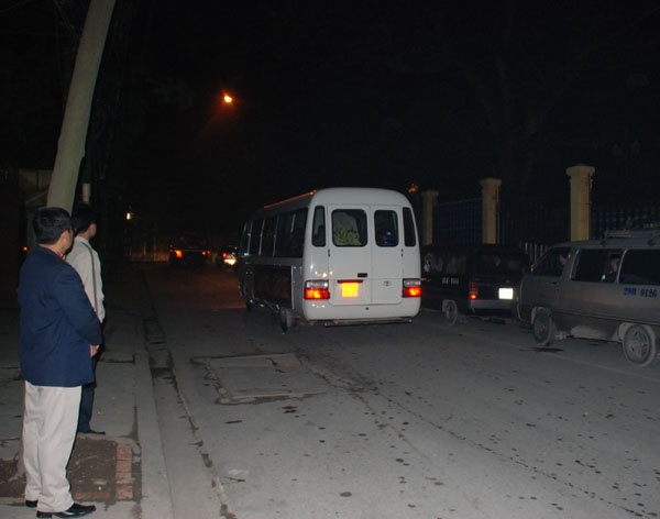 Trang nghiêm lễ hoàn táng vua Lê Dụ Tông ảnh 47