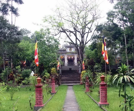 Cảnh sắc chùa Trúc Lâm