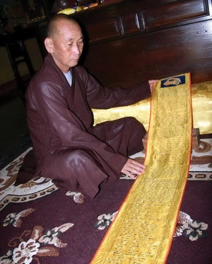 Hòa thượng Thích Lưu Hòa và bản kinh quý giá tại chùa Trúc Lâm